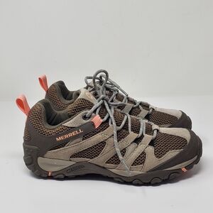 Merrell Women's Alverson Hiking shoe Tan and Pink Size 7.5 Great condition